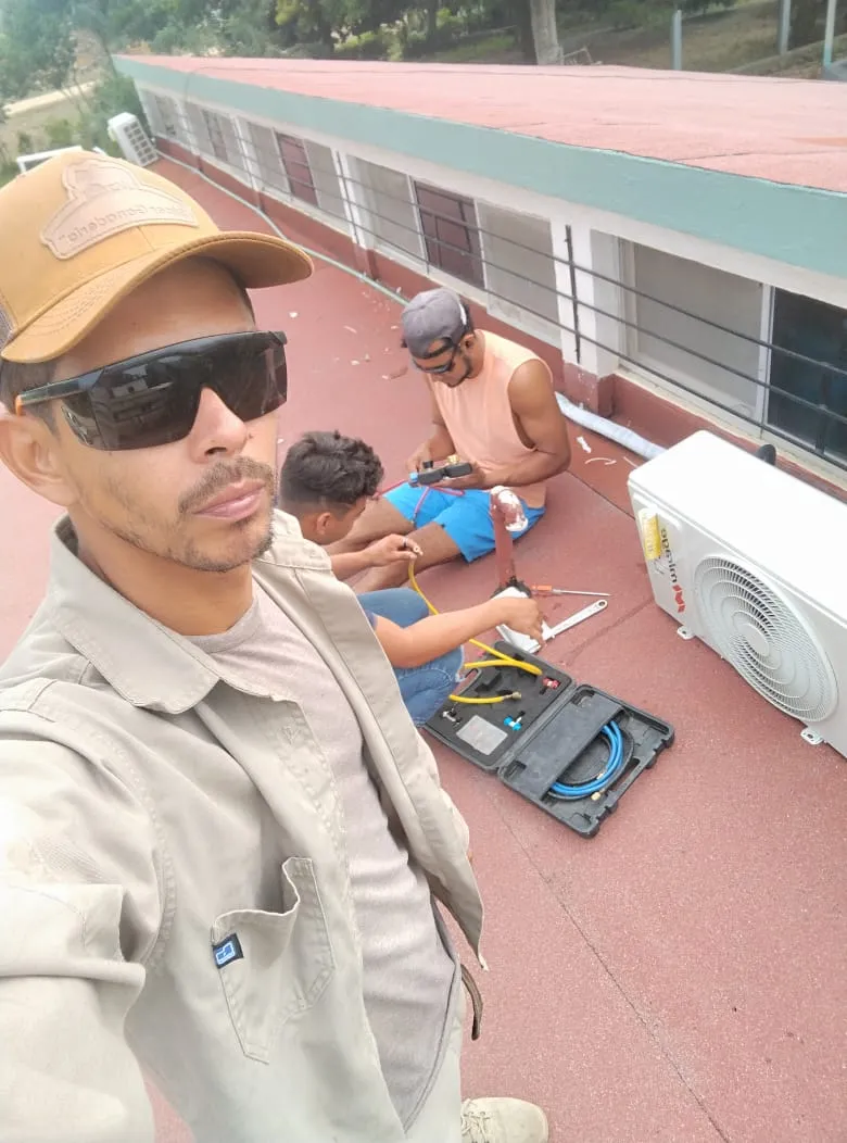 Aires Acondicinados ICE PLUS​